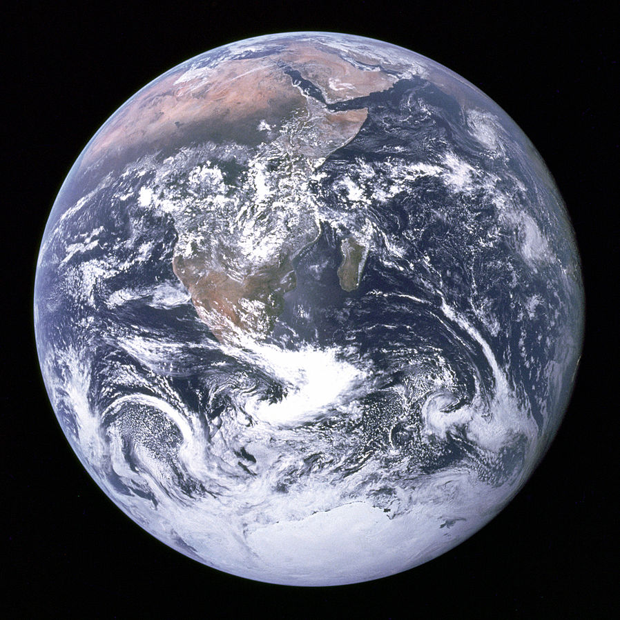 898px-The_Earth_seen_from_Apollo_17
