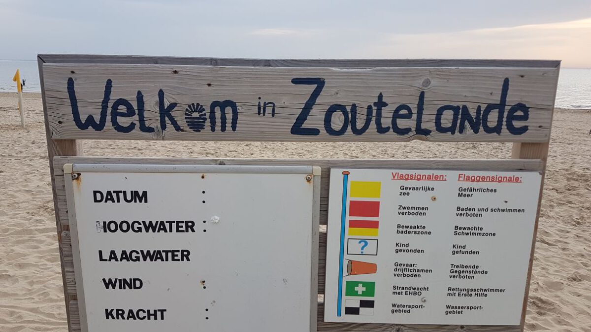 Am Strand von Zoutelande/Niederlande